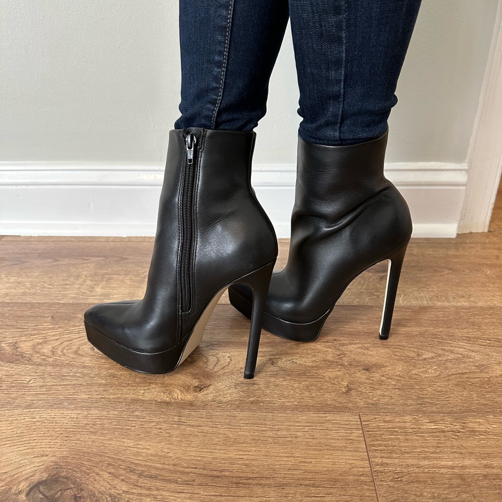 Steve Madden Velina Booties, size 37